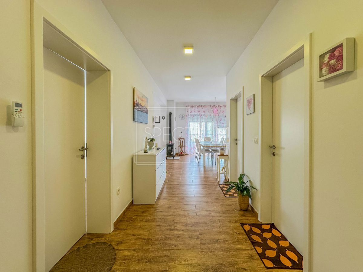 Cittanova, spazioso appartamento con terrazza sul tetto