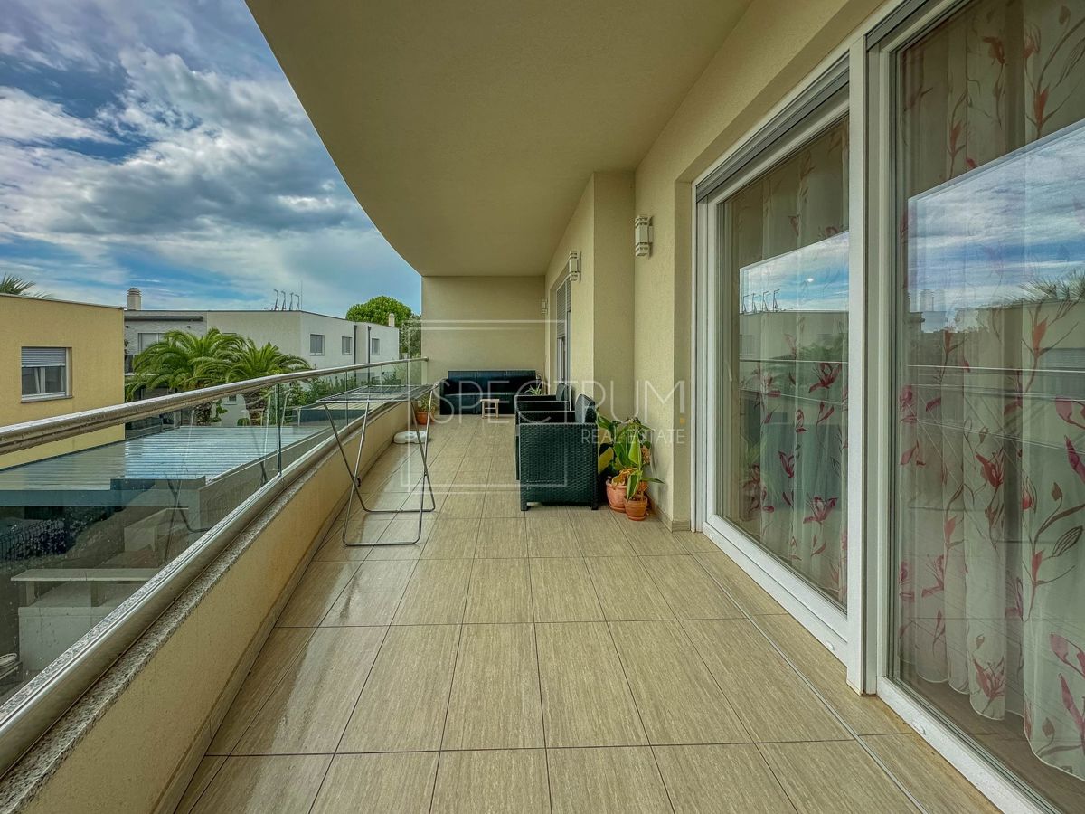 Cittanova, spazioso appartamento con terrazza sul tetto