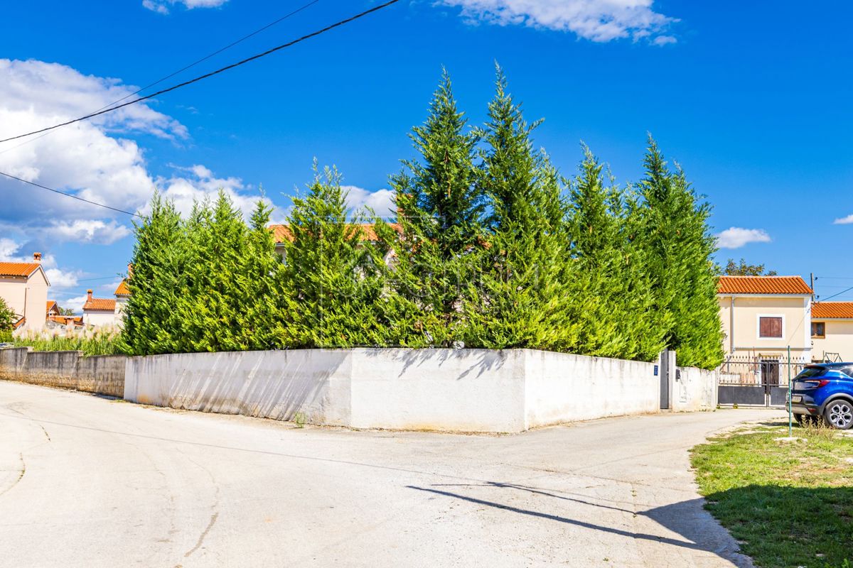 Zona di Sanvincenti, bella casa con piscina