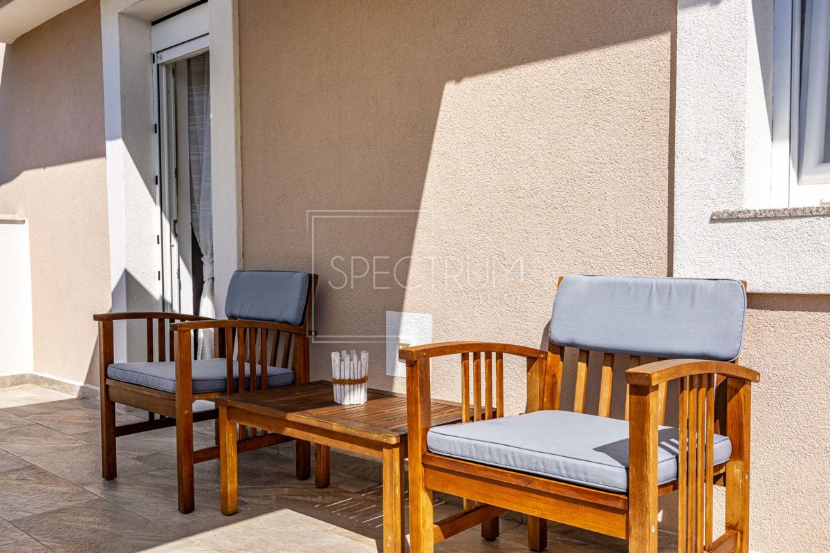 Zona di Sanvincenti, bella casa con piscina