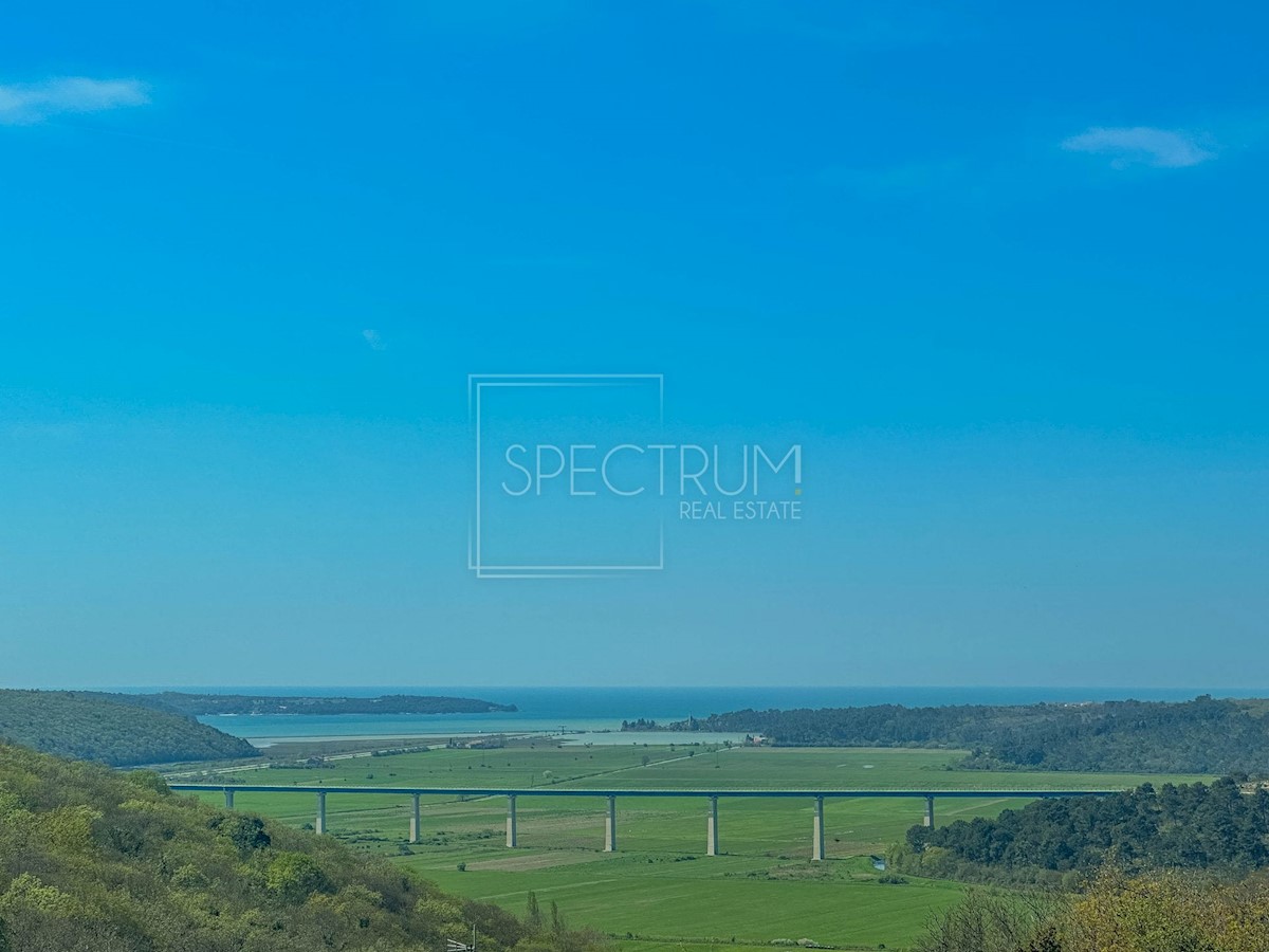 Zona Verteneglio, terreno edificabile con bellissima vista sul mare!