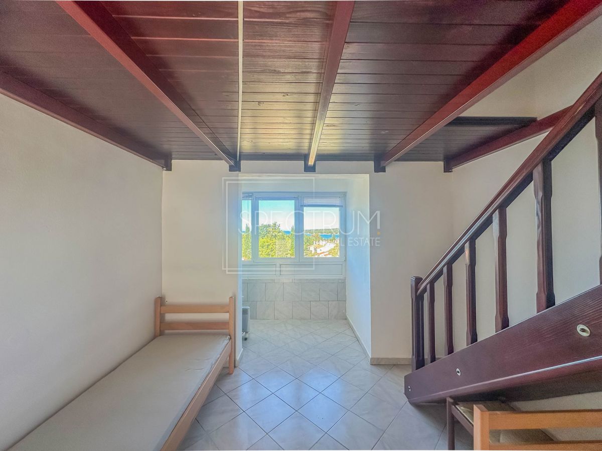 Zona Parenzo, appartamento con bellissima vista sul mare