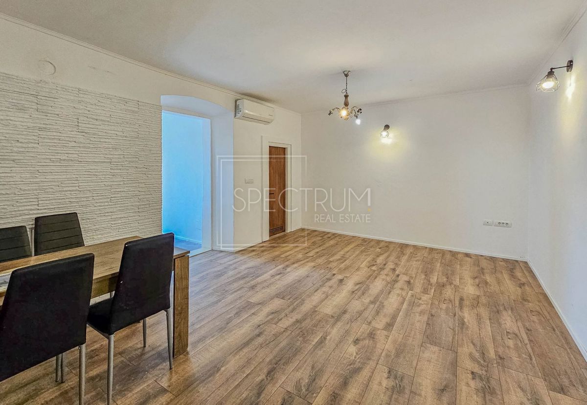 Buie, appartamento ristrutturato in centro