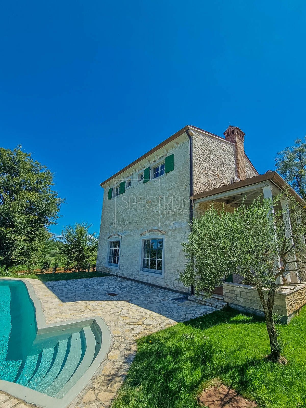 Zona Visinada, villa in pietra con vista mare