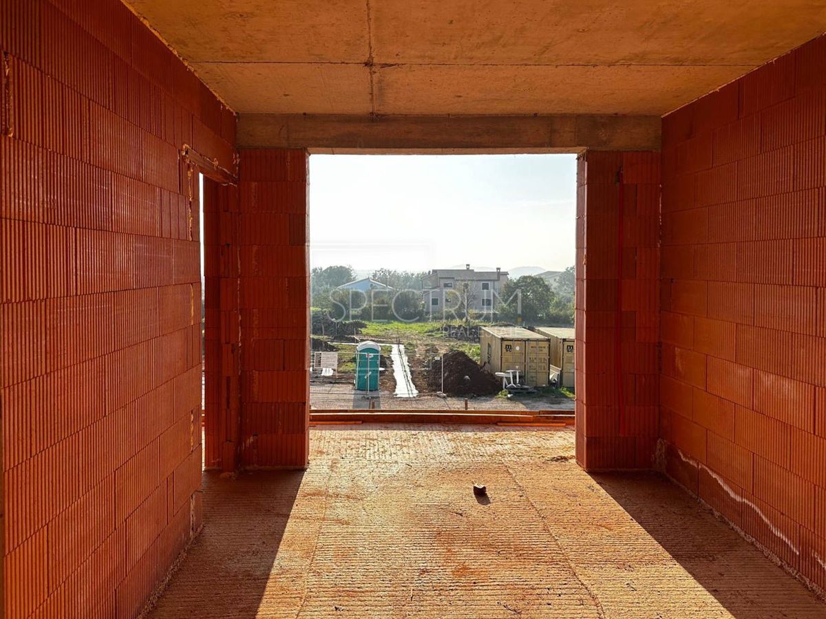 Zona Parenzo, lussuosa casa bifamiliare con piscina