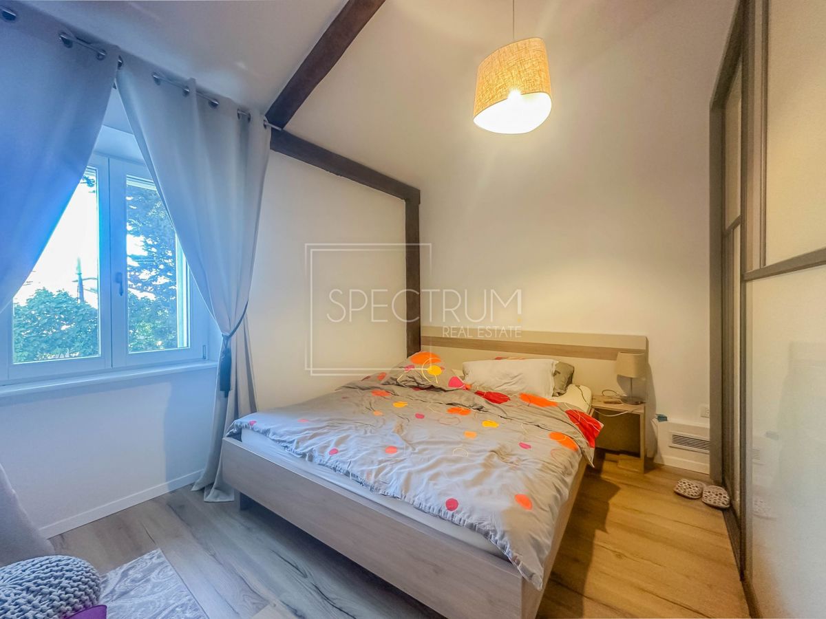 Zona di Umago, casa in pietra ristrutturata vicino al mare