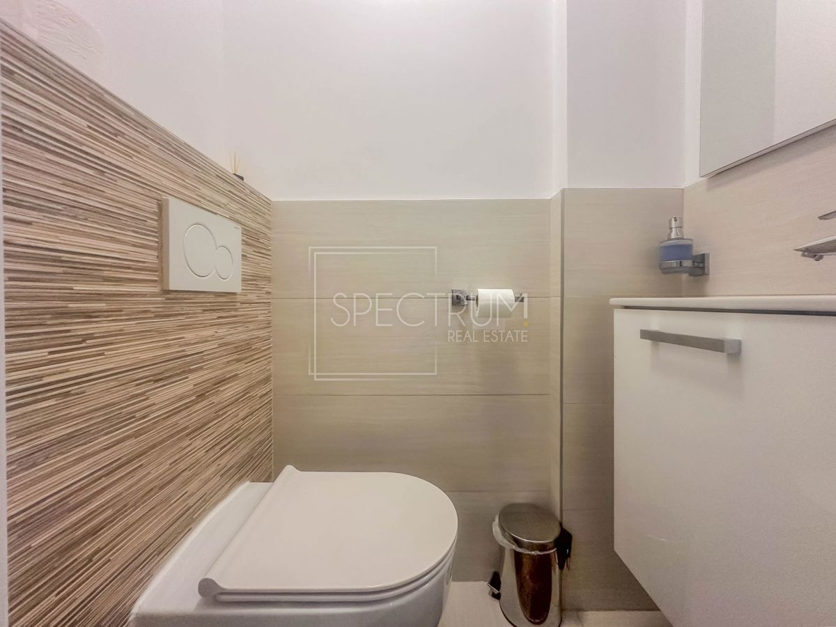 Zona di Umago, casa in pietra ristrutturata vicino al mare