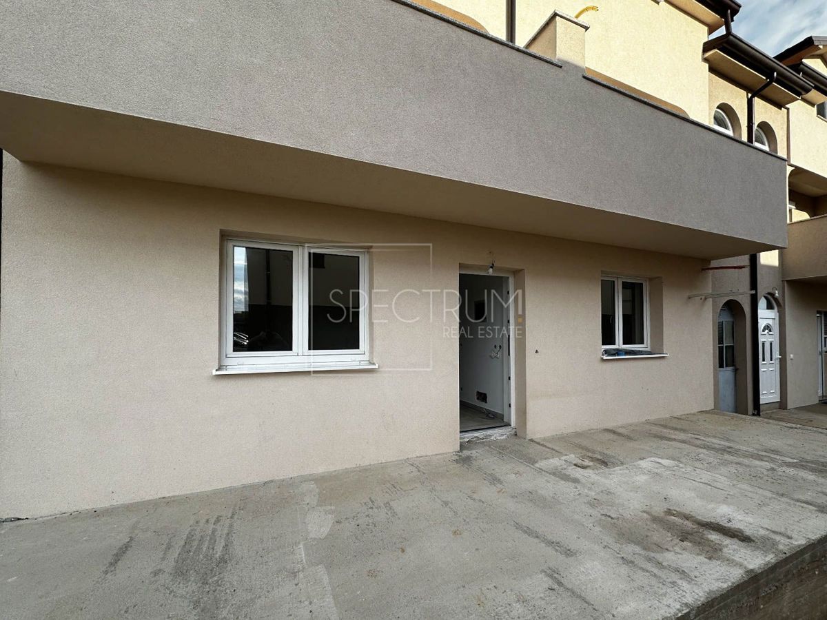 Cittanova, appartamento al piano terra con cortile