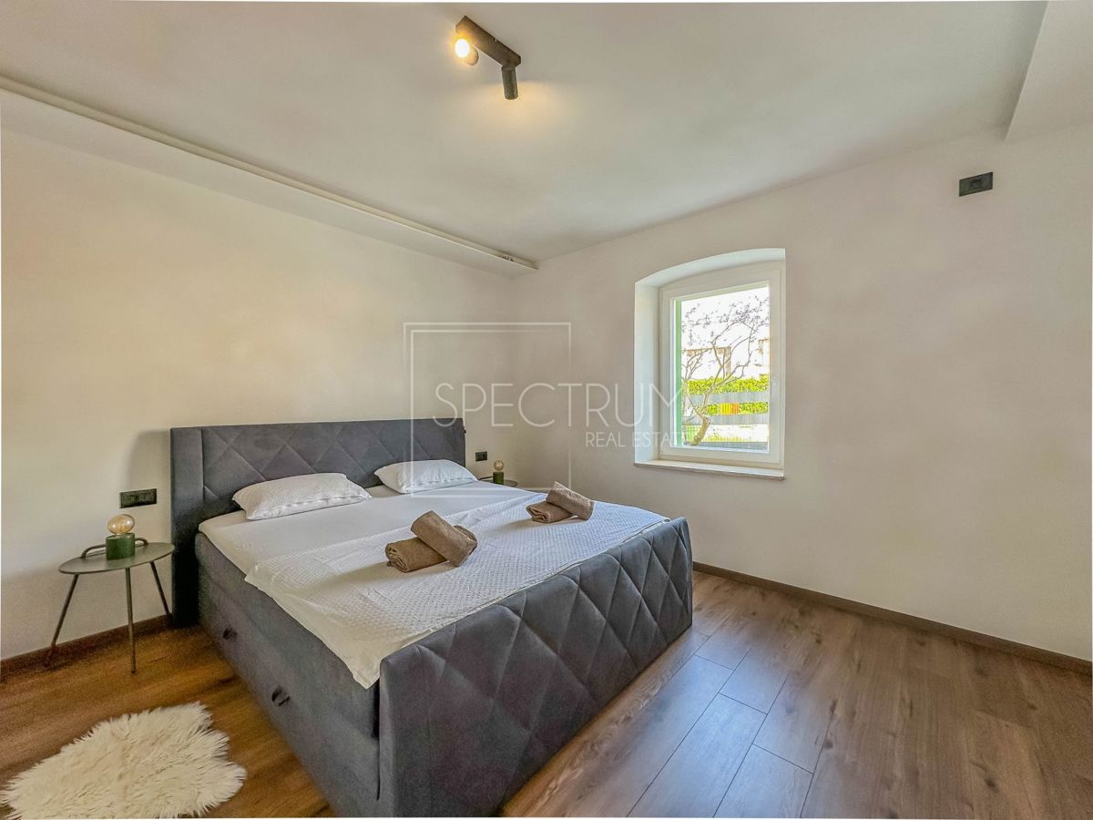 Zona Cittanova, appartamento al piano terra con giardino