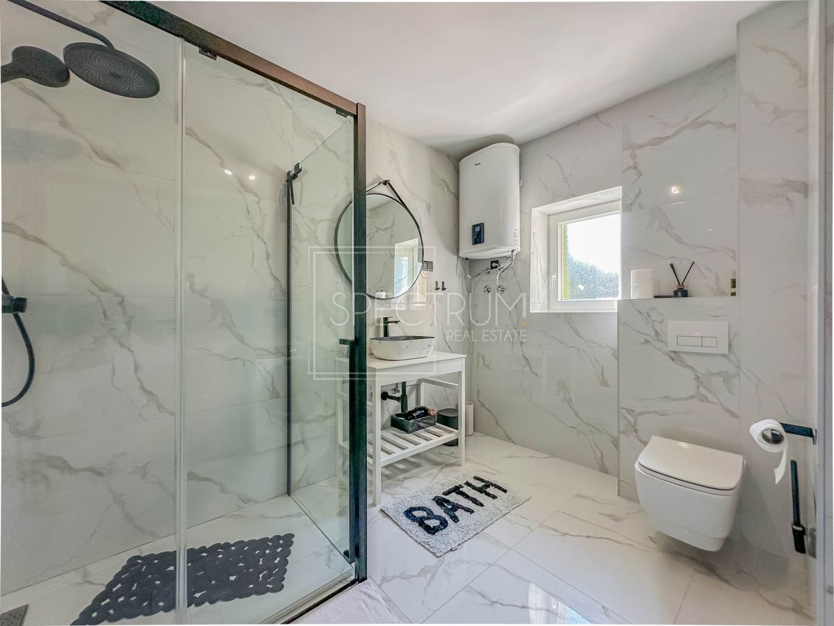 Zona Cittanova, appartamento al piano terra con giardino