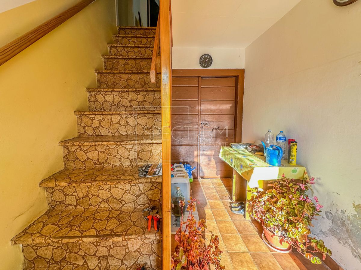 Zona di Verteneglio, casa in pietra da ristrutturare