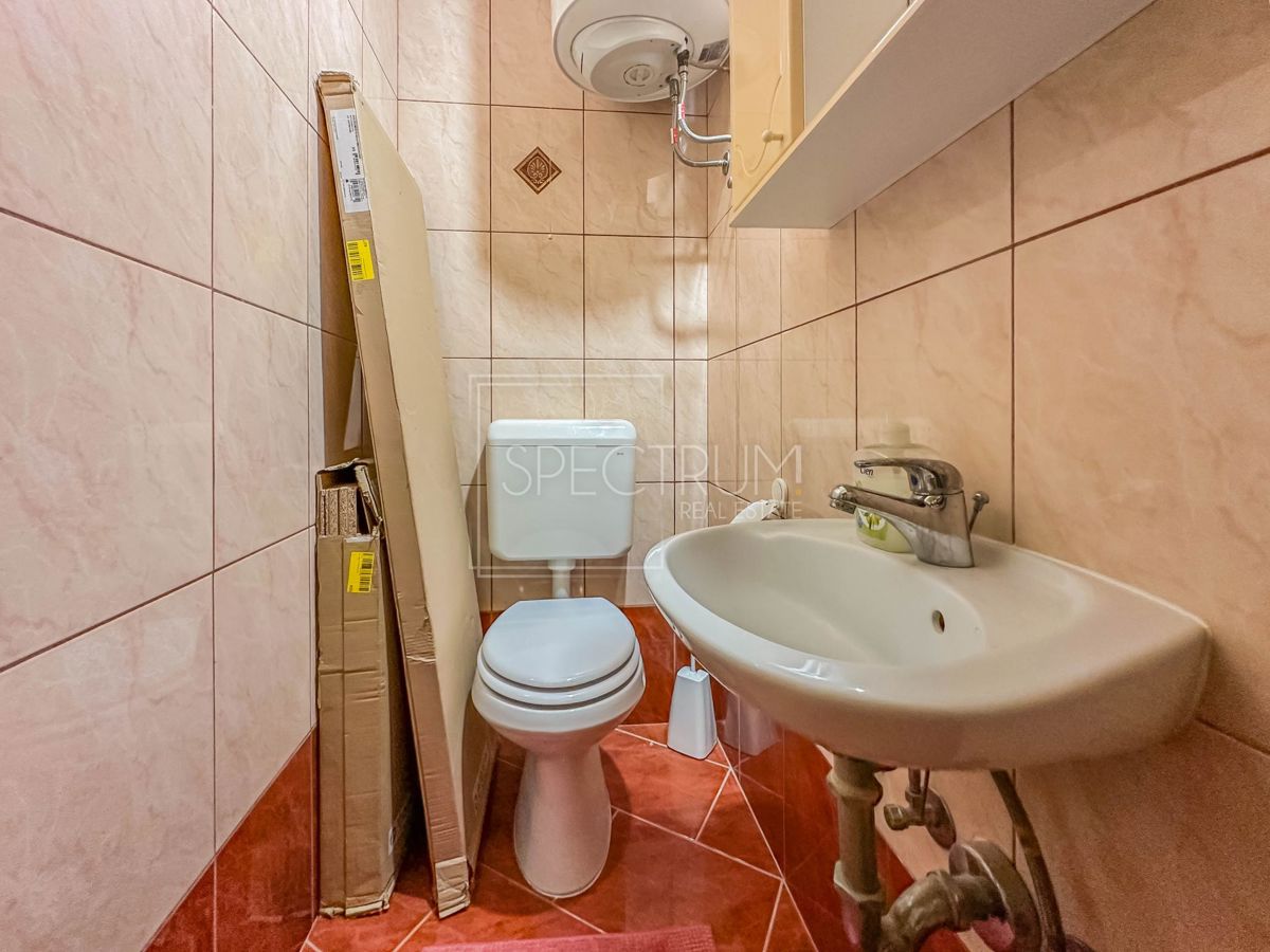 Umago, appartamento al piano rialzato in centro