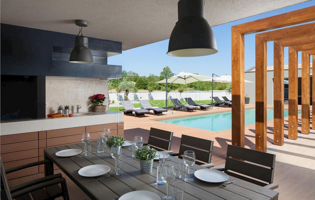 Zona Labin, villa moderna in una posizione tranquilla!