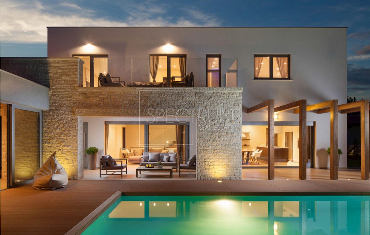 Zona Labin, villa moderna in una posizione tranquilla!