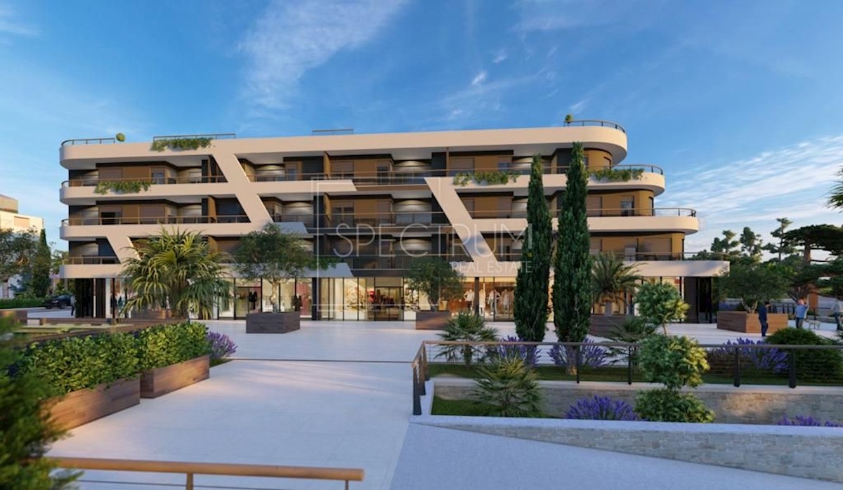 Parenzo, lussuoso appartamento su due piani in centro