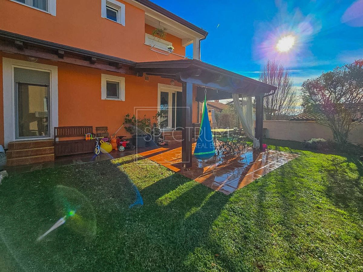 Zona di Visignano, appartamento al piano terra con giardino