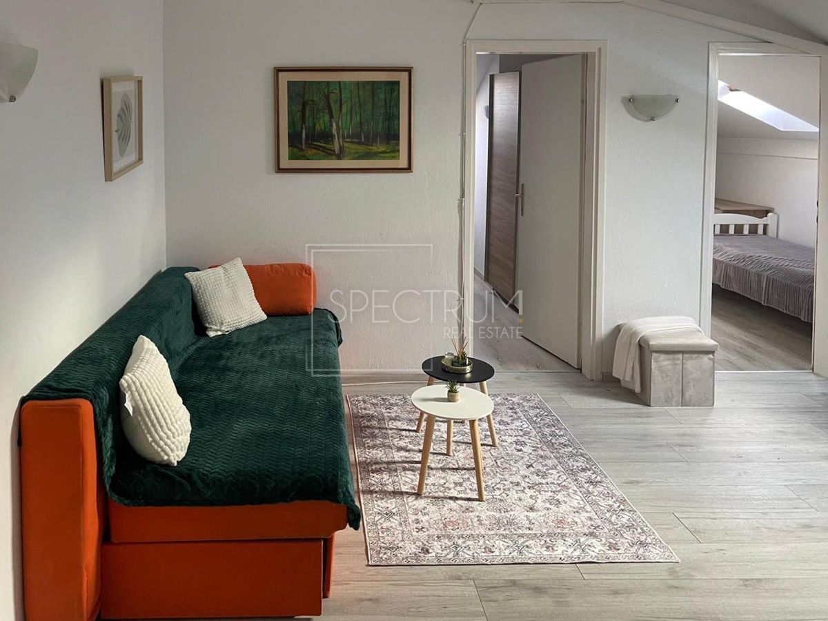 Cittanova, appartamento con 2 camere da letto in centro