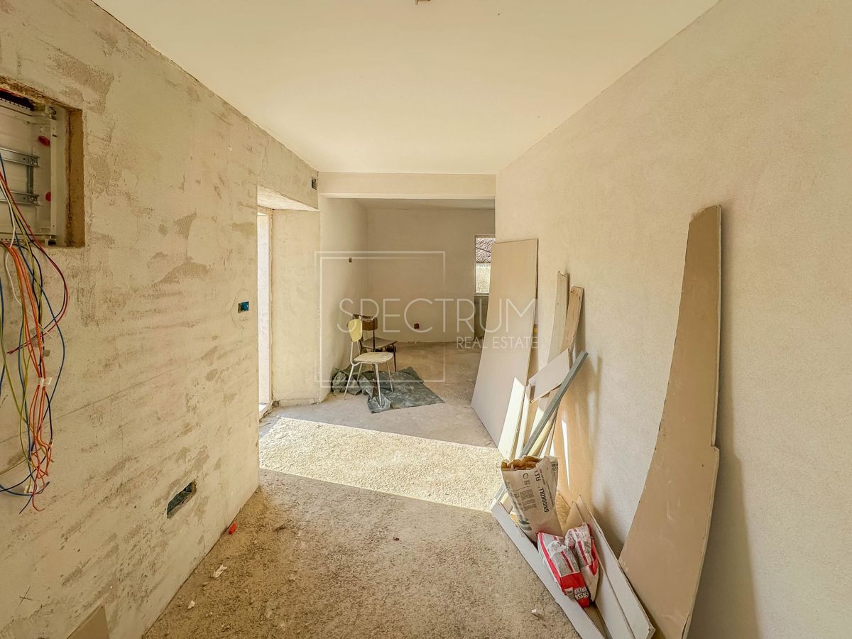 Zona di Buie, casa in pietra ristrutturata con una bellissima vista