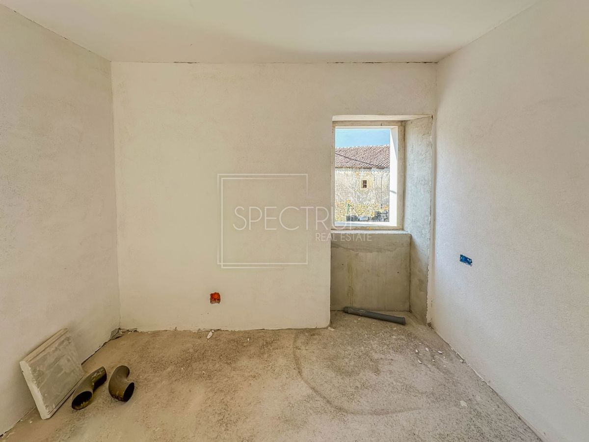 Zona di Buie, casa in pietra ristrutturata con una bellissima vista