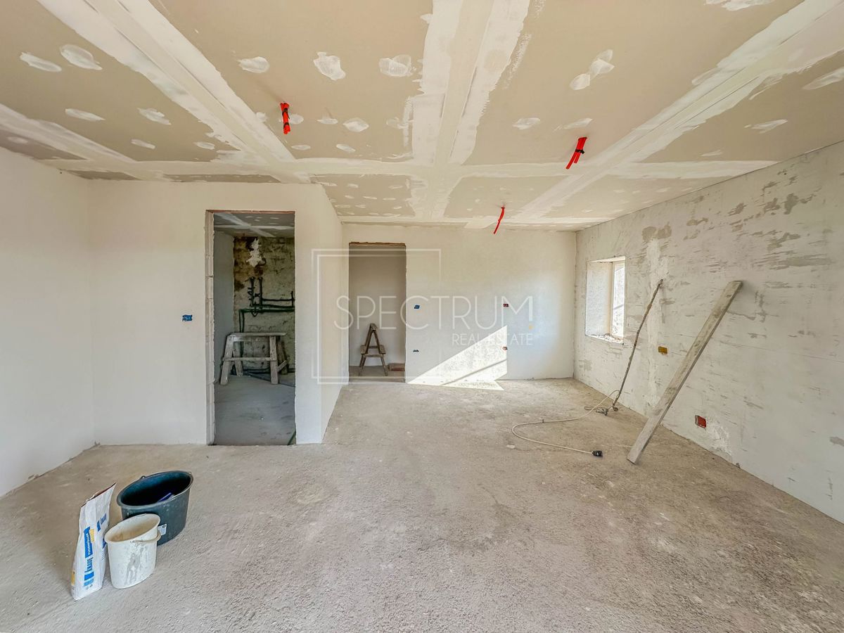 Zona di Buie, casa in pietra ristrutturata con una bellissima vista