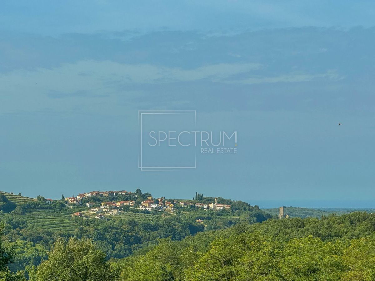 Zona di Buie, casa in pietra ristrutturata con una bellissima vista