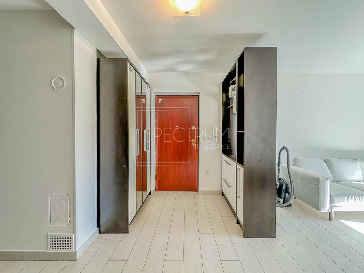 Parenzo, appartamento al piano terra con 3 camere da letto