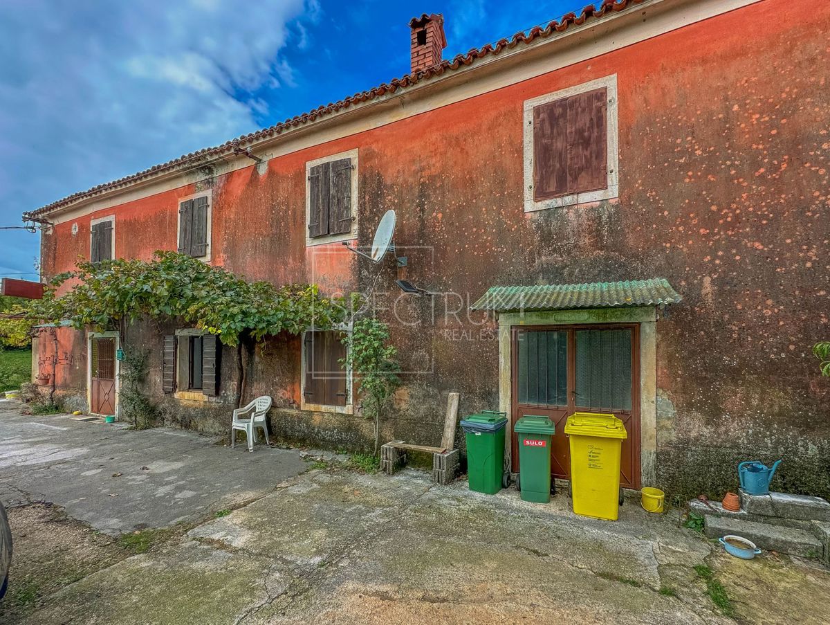 Zona di Grisignana, casa indipendente con ampio terreno