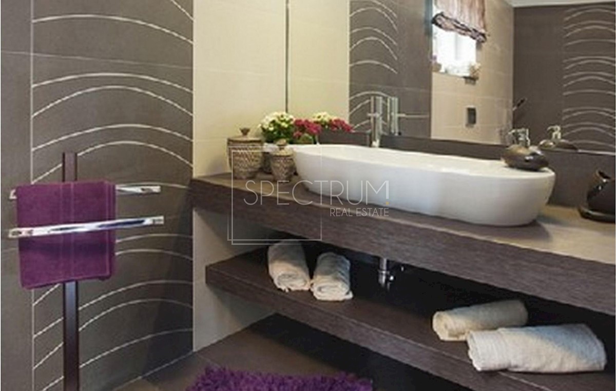 Zona Labin, villa moderna con bellissima vista sul mare!