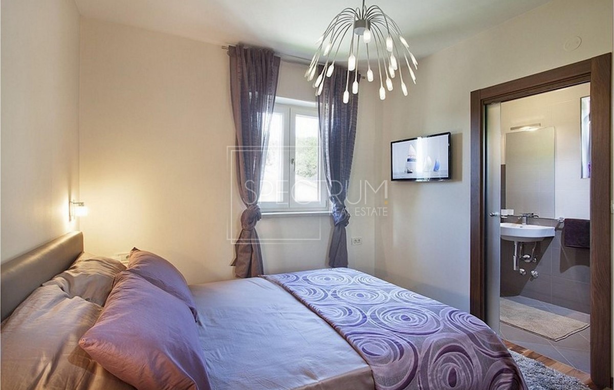 Zona Labin, villa moderna con bellissima vista sul mare!