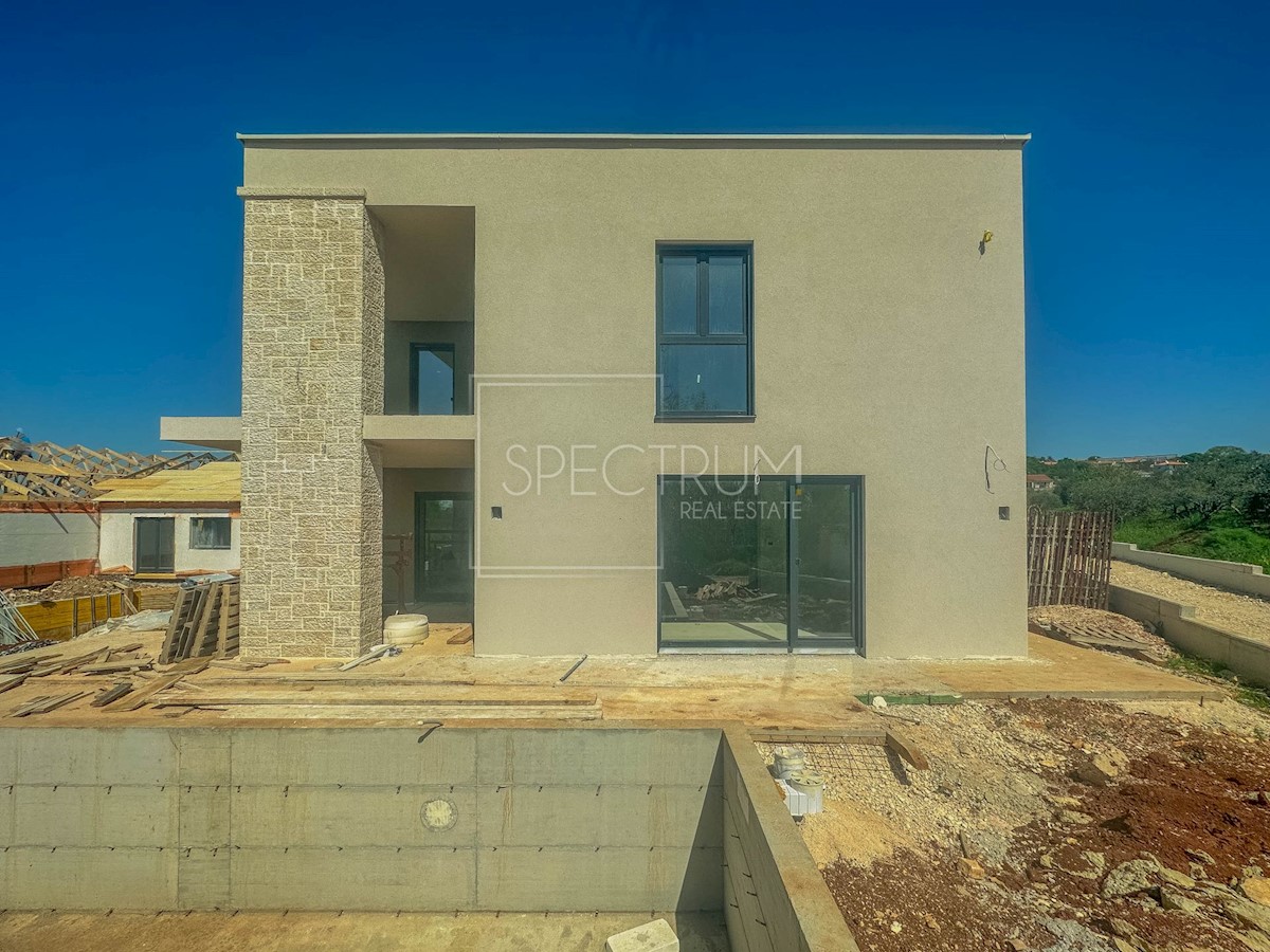 Zona Castelliere, villa con piscina e vista mare