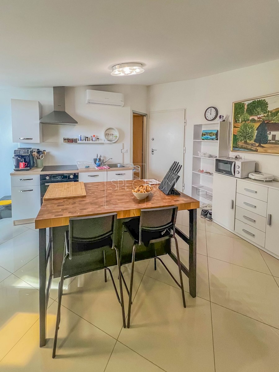 Cittanova, appartamento in un edificio con ascensore