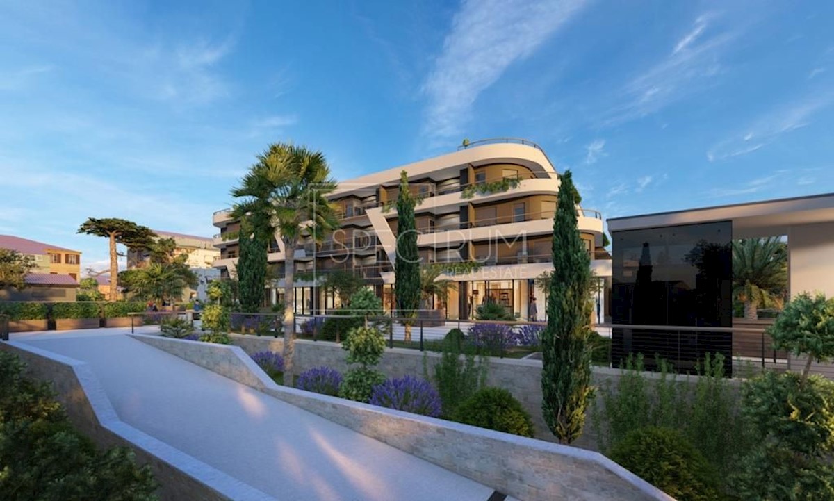 Parenzo, confortevole appartamento su due piani in centro