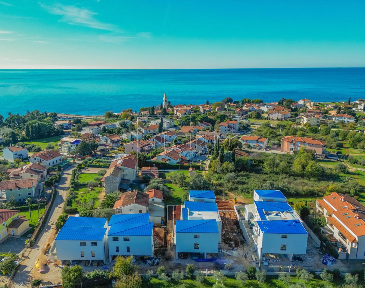 Zona Umago, appartamento su due piani con vista mare