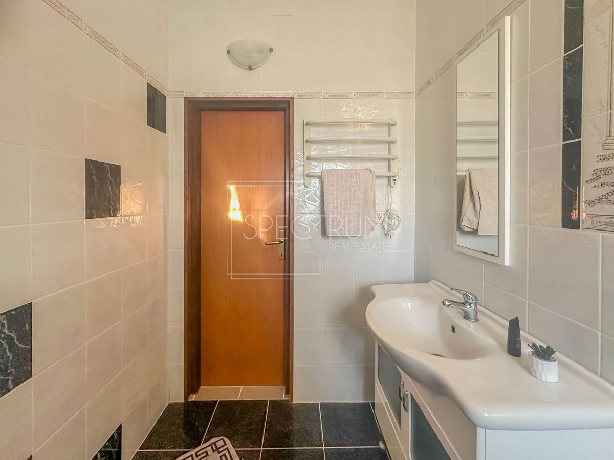 Cittanova, appartamento con vista mare in posizione ricercata