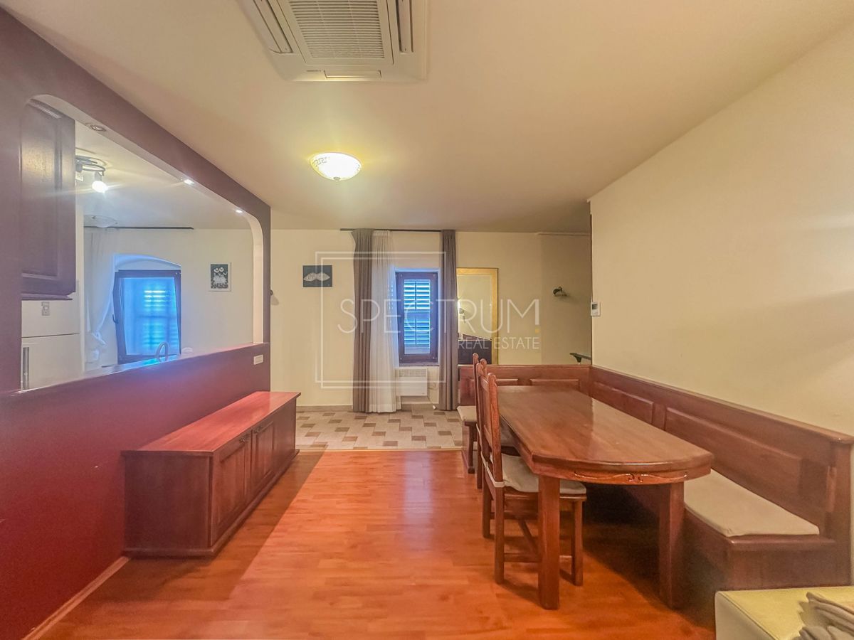 Parenzo, spazioso appartamento nel centro storico