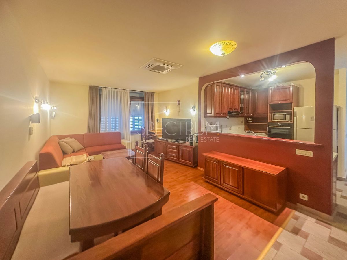 Parenzo, spazioso appartamento nel centro storico