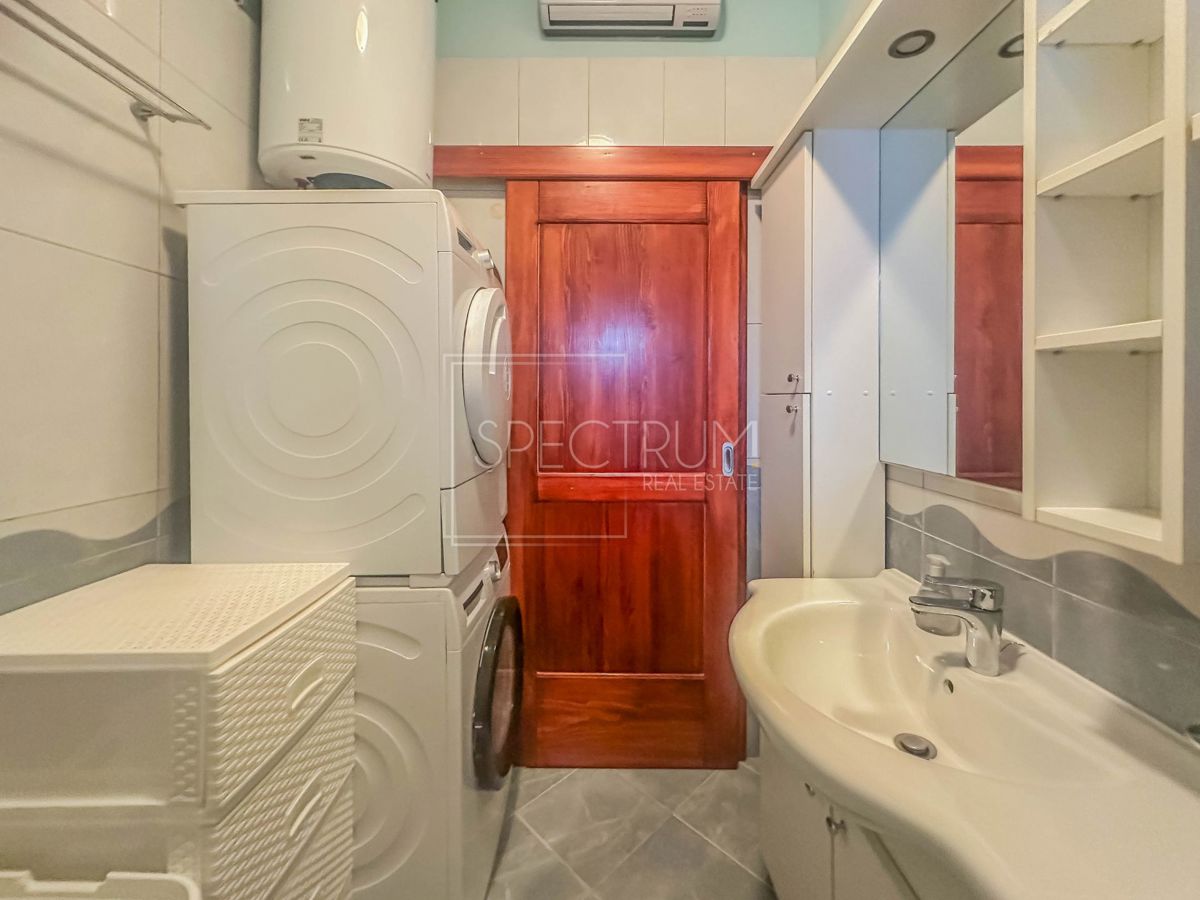 Parenzo, spazioso appartamento nel centro storico