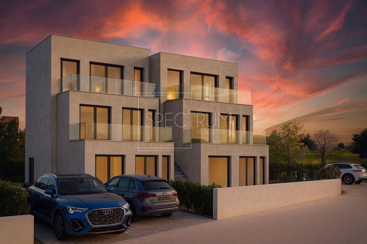 Zona Parenzo, nuova costruzione, appartamento con vista mare