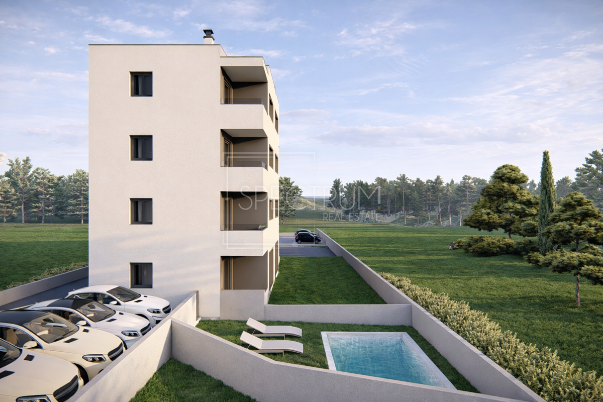 Torre, spazioso appartamento al piano terra con giardino