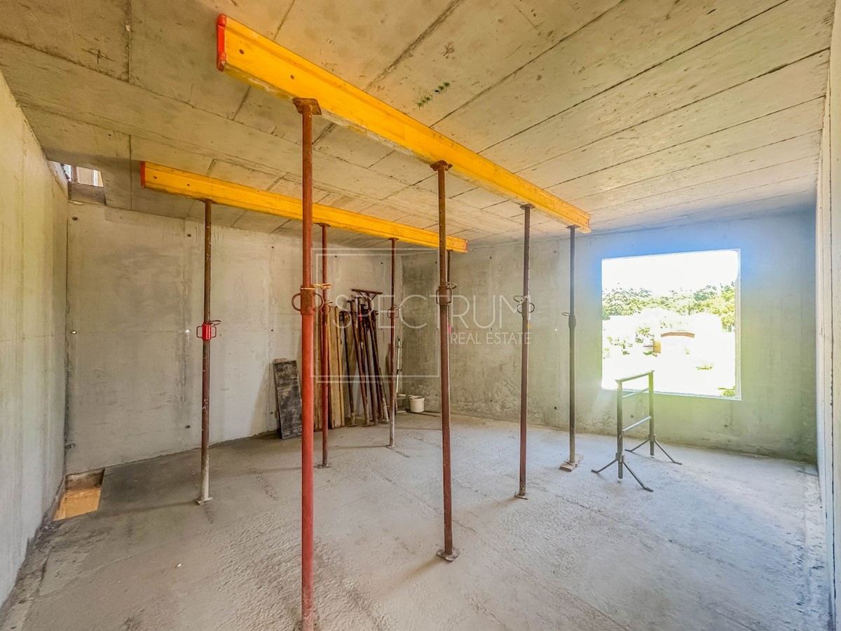 Umago, nuova costruzione, spazioso appartamento al 2° piano