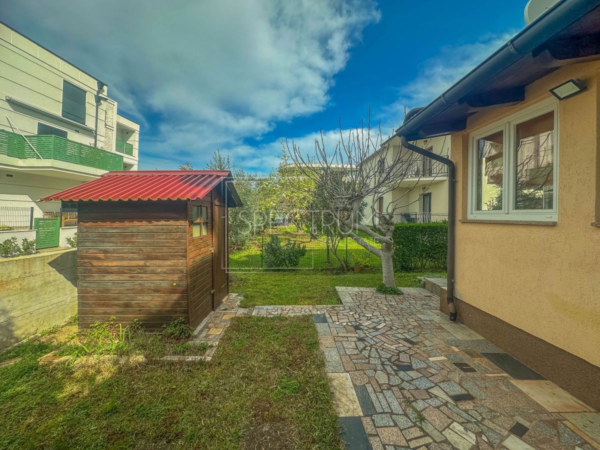 Cittanova, appartamento al piano terra con giardino a 500 m dal mare