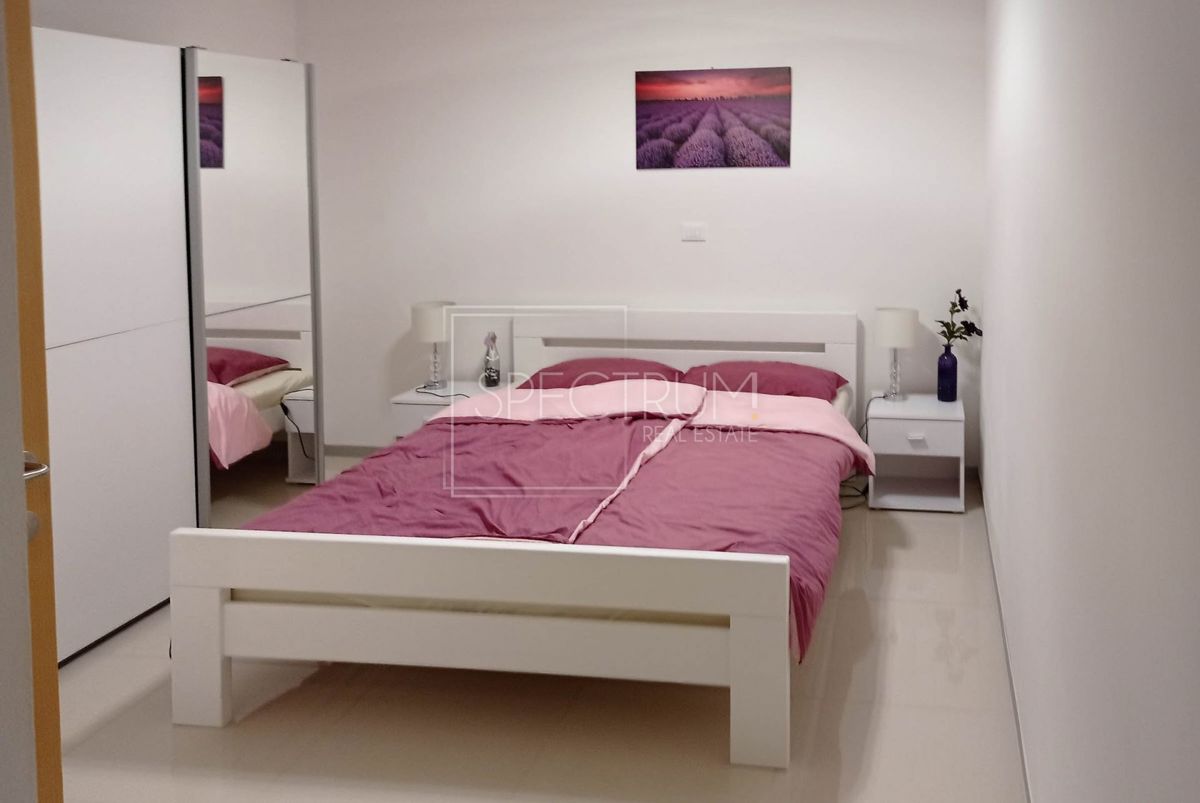 Cittanova, appartamento con vista mare in un edificio con ascensore