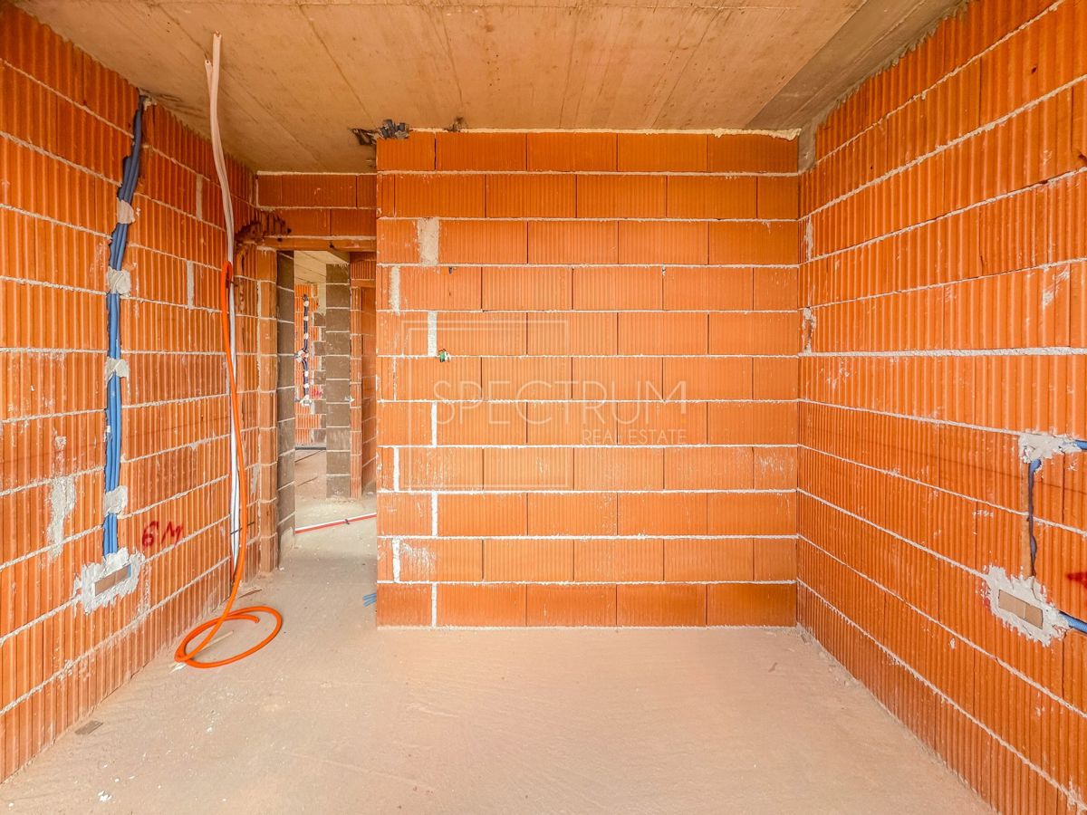 Umago, nuova costruzione, appartamento di qualità al 2° piano