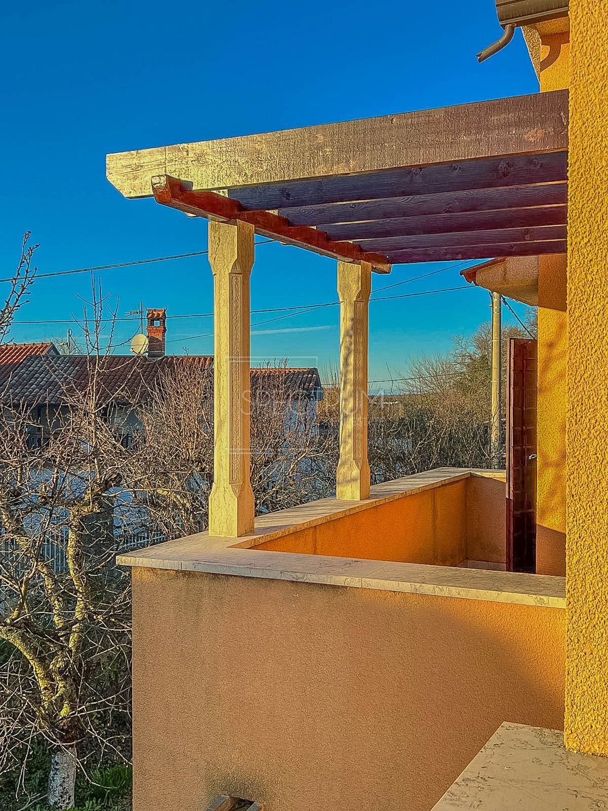 Zona di Verteneglio, casa indipendente in posizione tranquilla