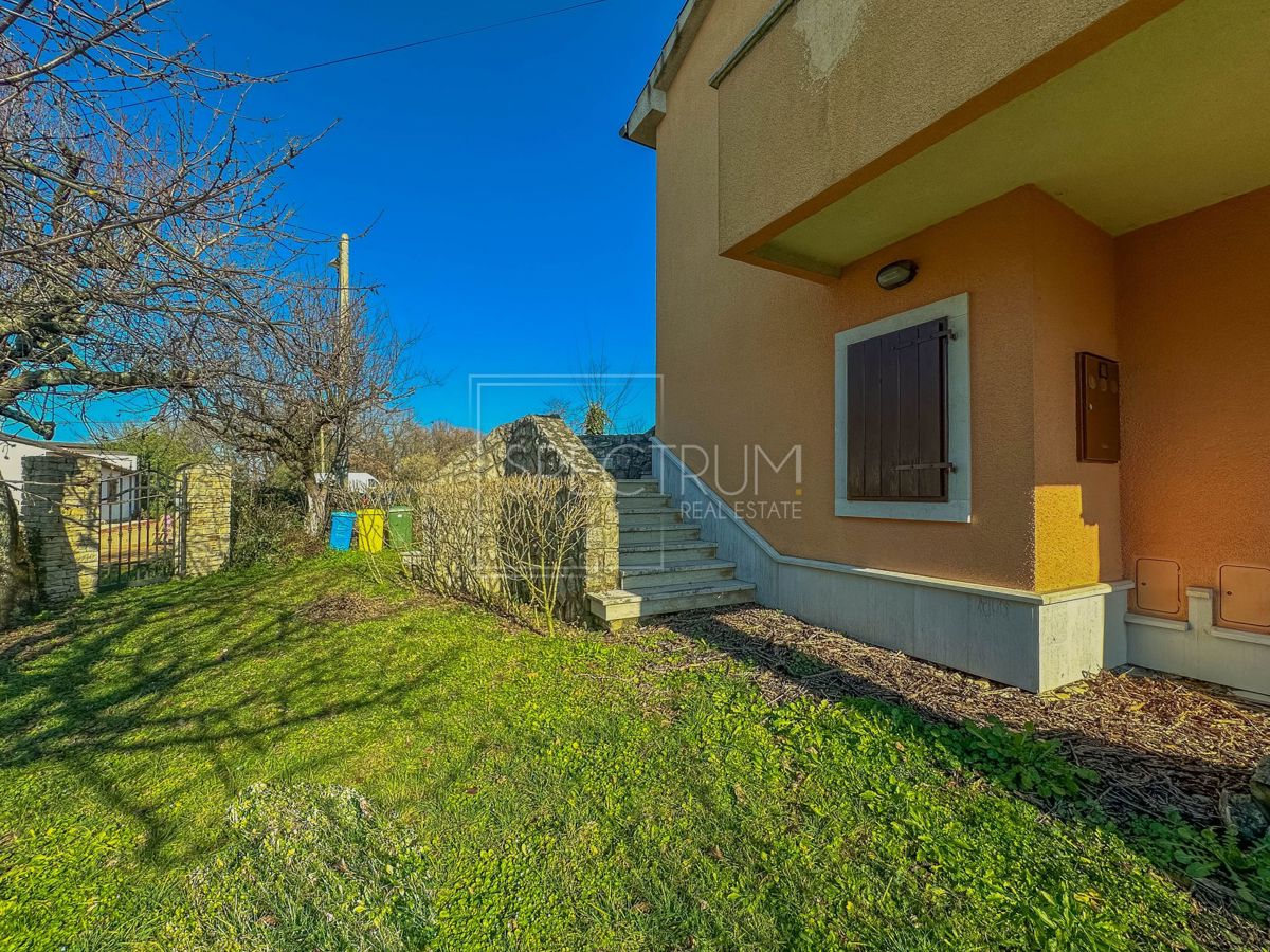 Zona di Verteneglio, casa indipendente in posizione tranquilla