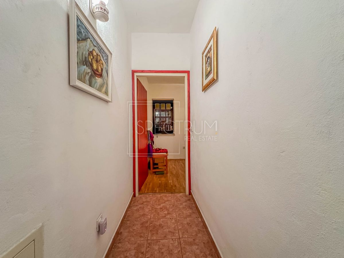 Zona di Verteneglio, casa indipendente in posizione tranquilla