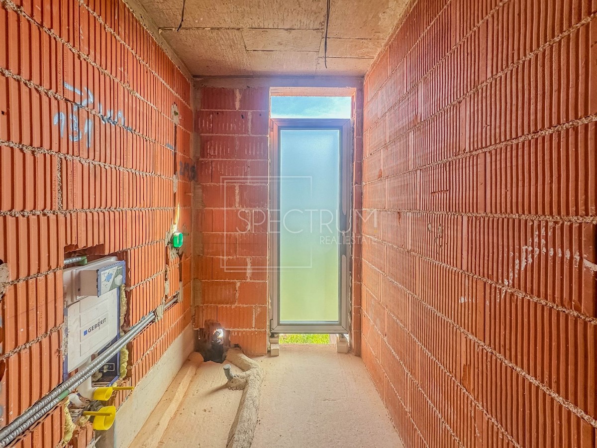 Parenzo, villa moderna con piscina