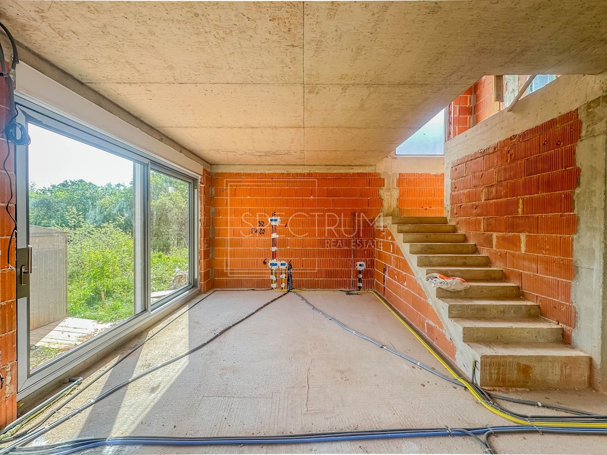 Parenzo, villa moderna con piscina