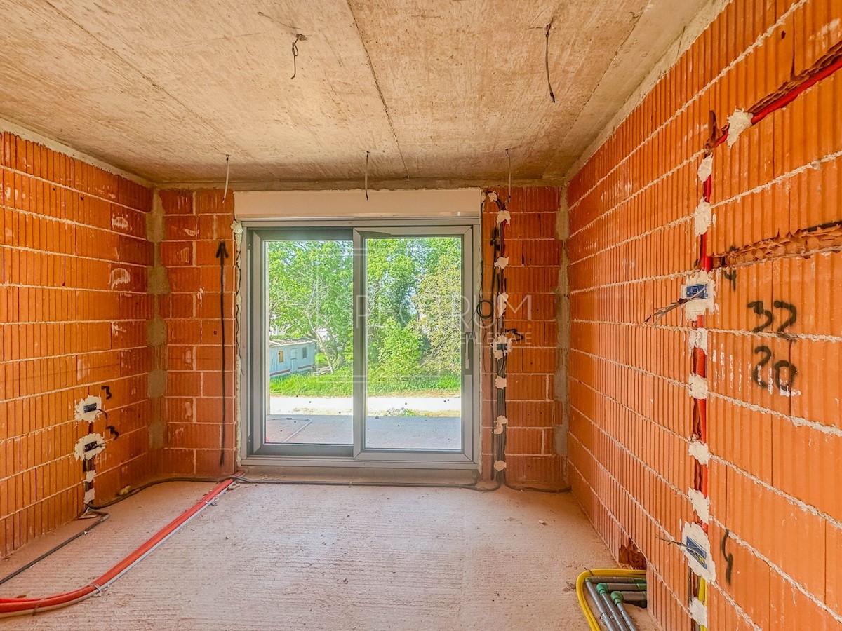 Parenzo, villa moderna con piscina