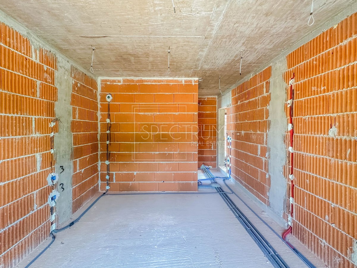 Parenzo, villa moderna con piscina